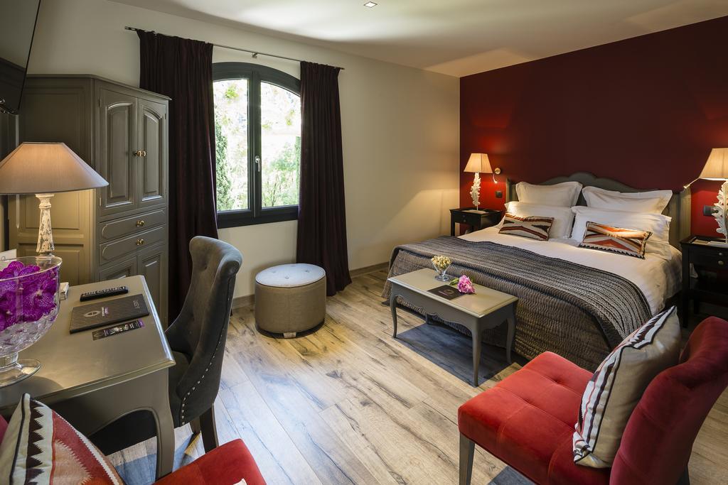 Hostellerie Les Gorges De Pennafort Callas Oda fotoğraf