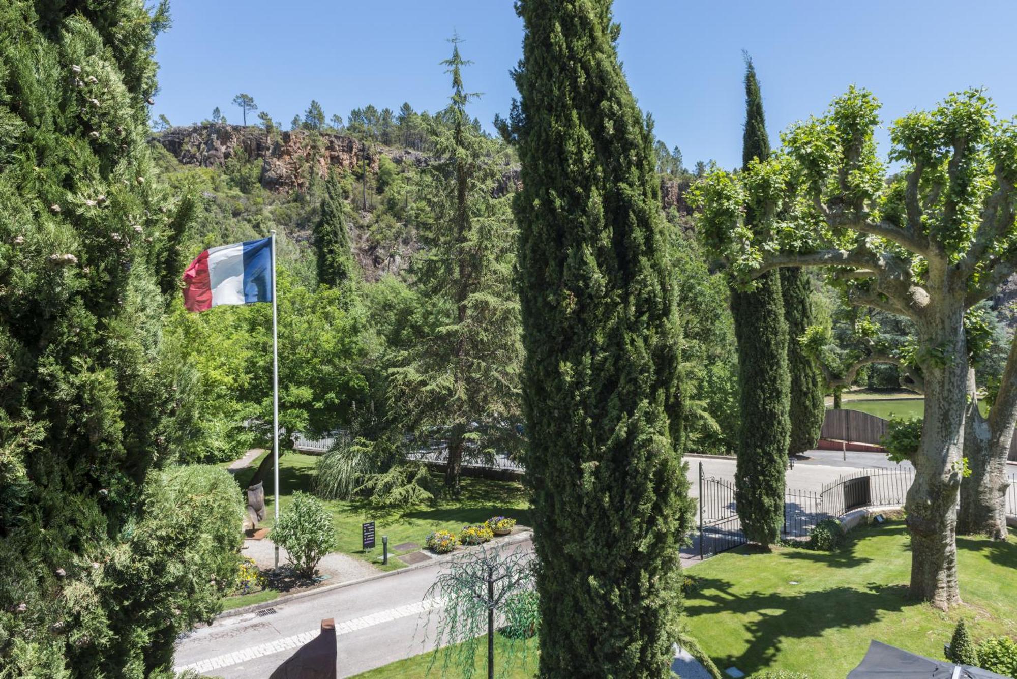 Hostellerie Les Gorges De Pennafort Callas Oda fotoğraf